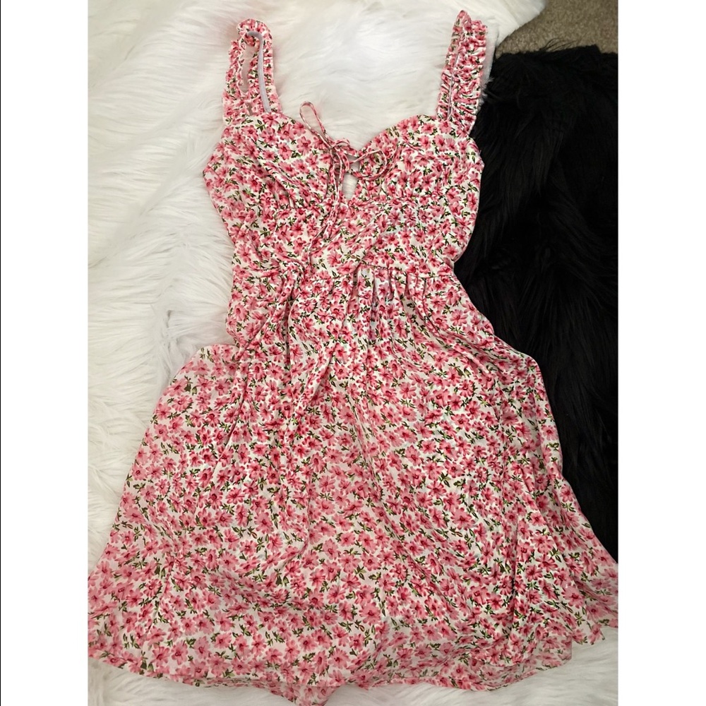 Flower baby doll dress. By Cider.